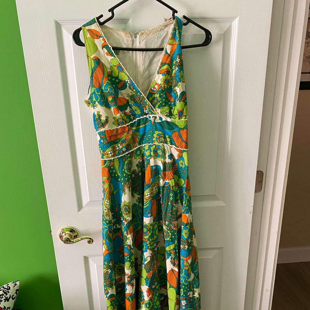 Vintage floral dress. Goes to my ankle